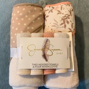 Baby hooded towels and washcloths set *unopened*